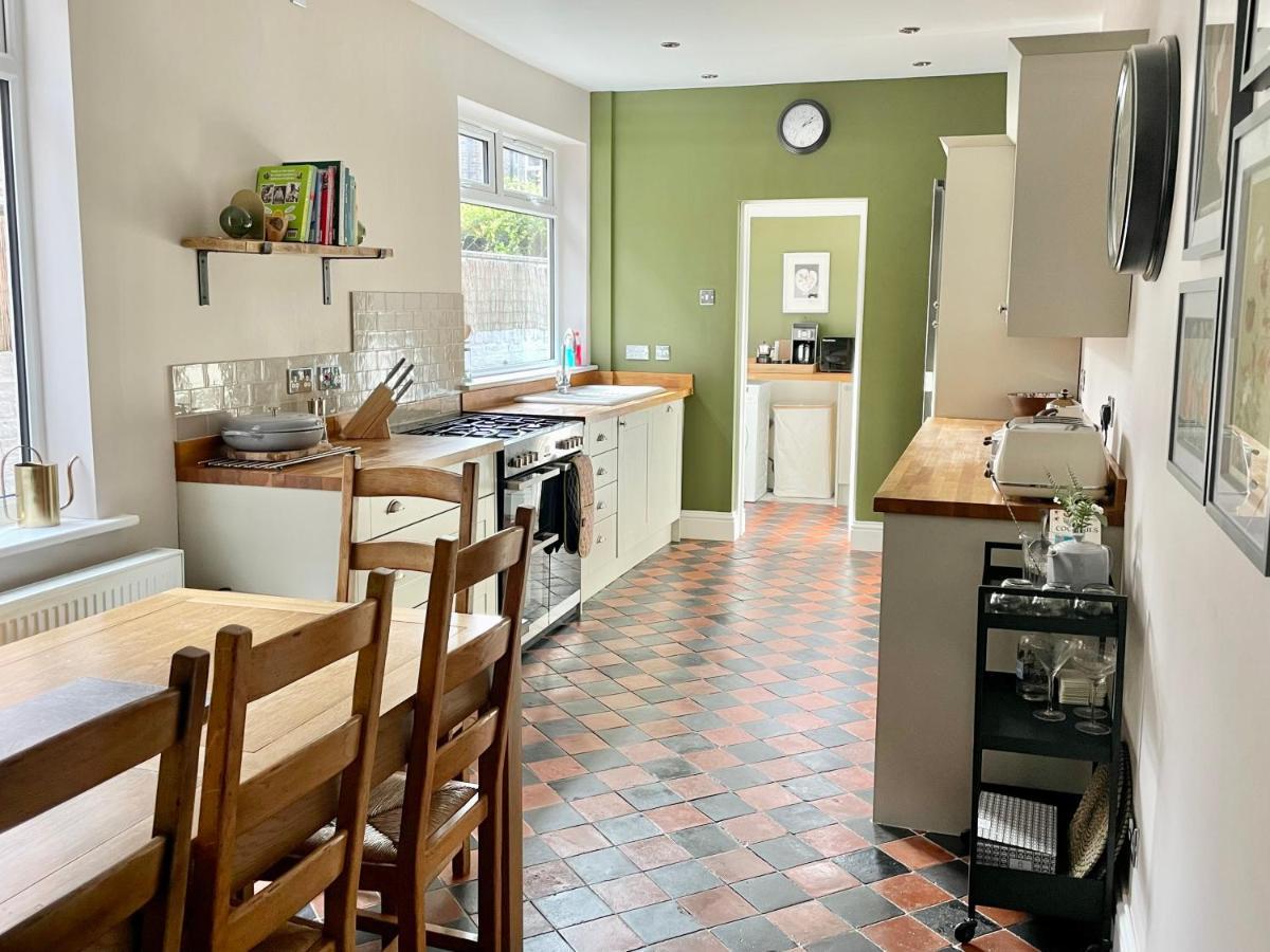 Woodvale Villa York Buitenkant foto