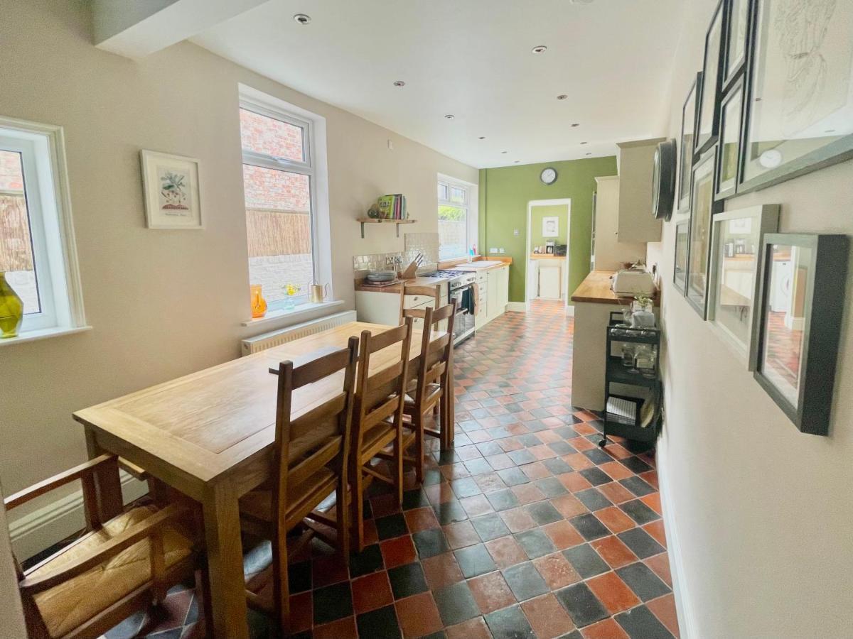 Woodvale Villa York Buitenkant foto