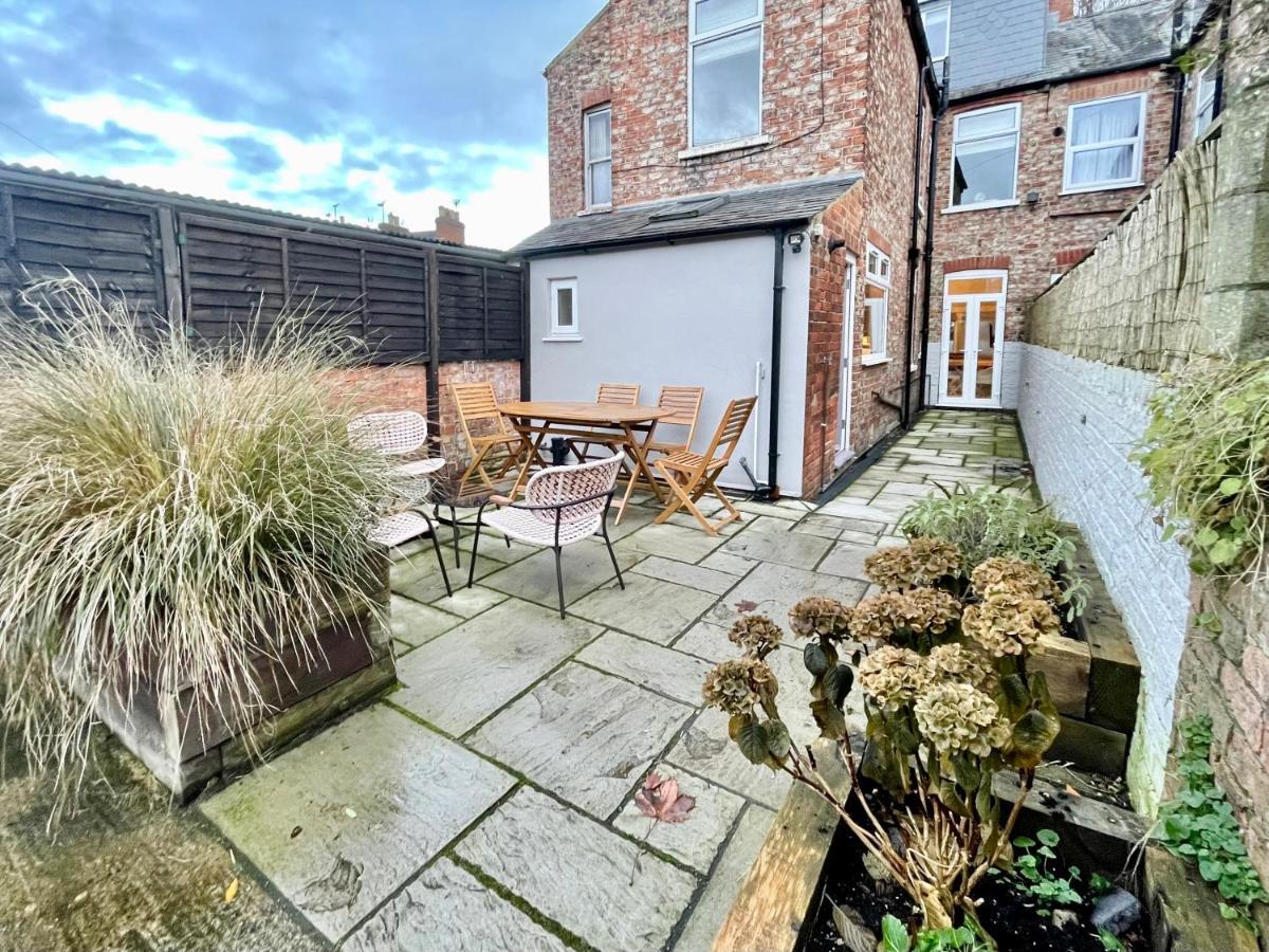 Woodvale Villa York Buitenkant foto